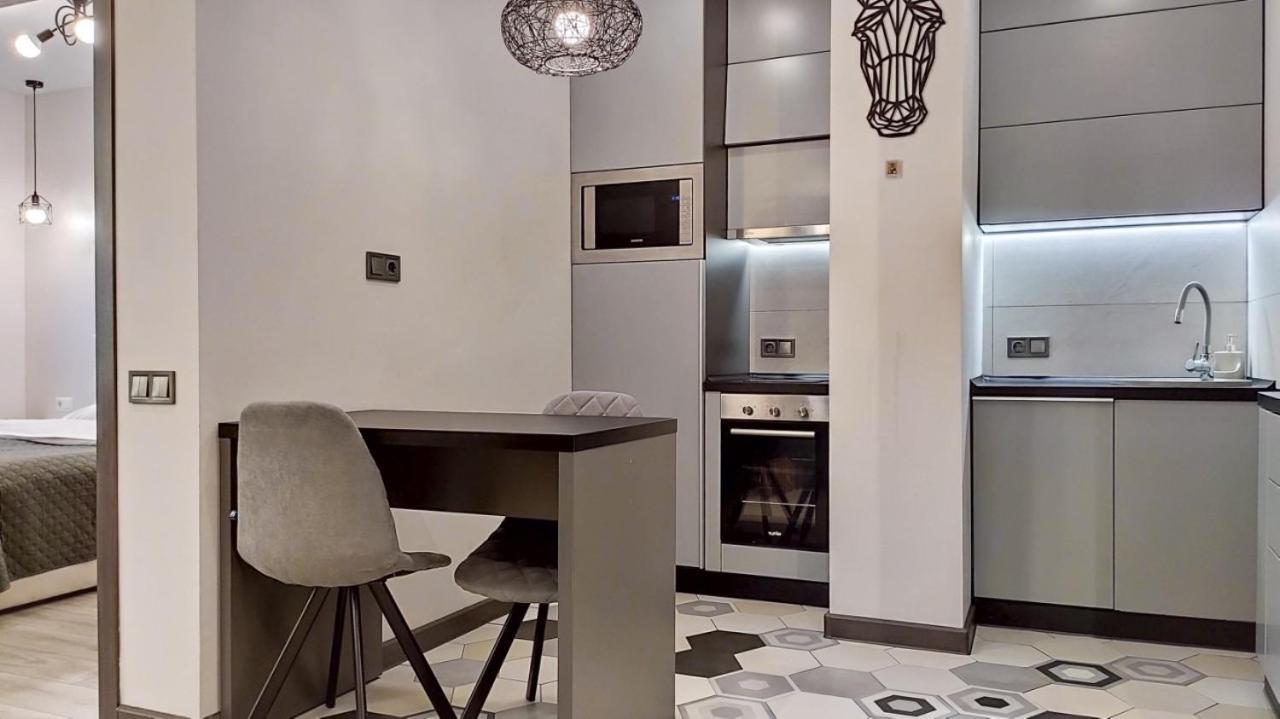 Petrovdom 52,67,205,213 In Smart Apartments In New York Concept House Kyiv Exterior photo