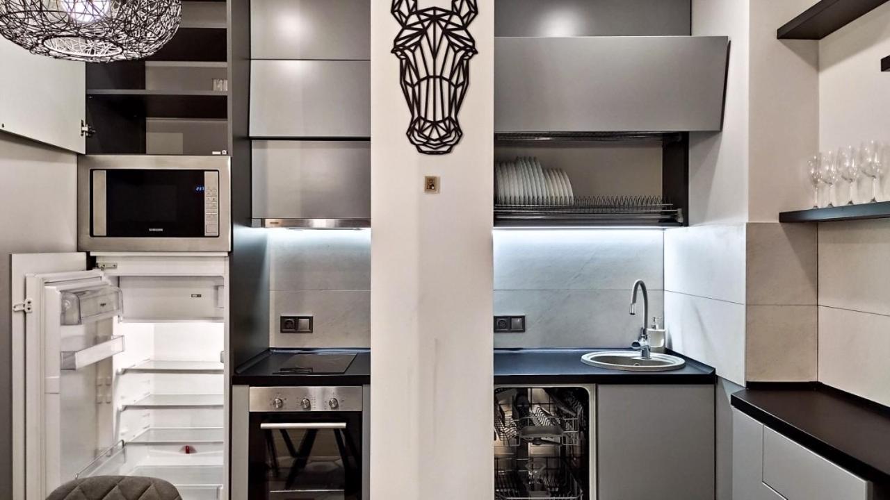 Petrovdom 52,67,205,213 In Smart Apartments In New York Concept House Kyiv Exterior photo