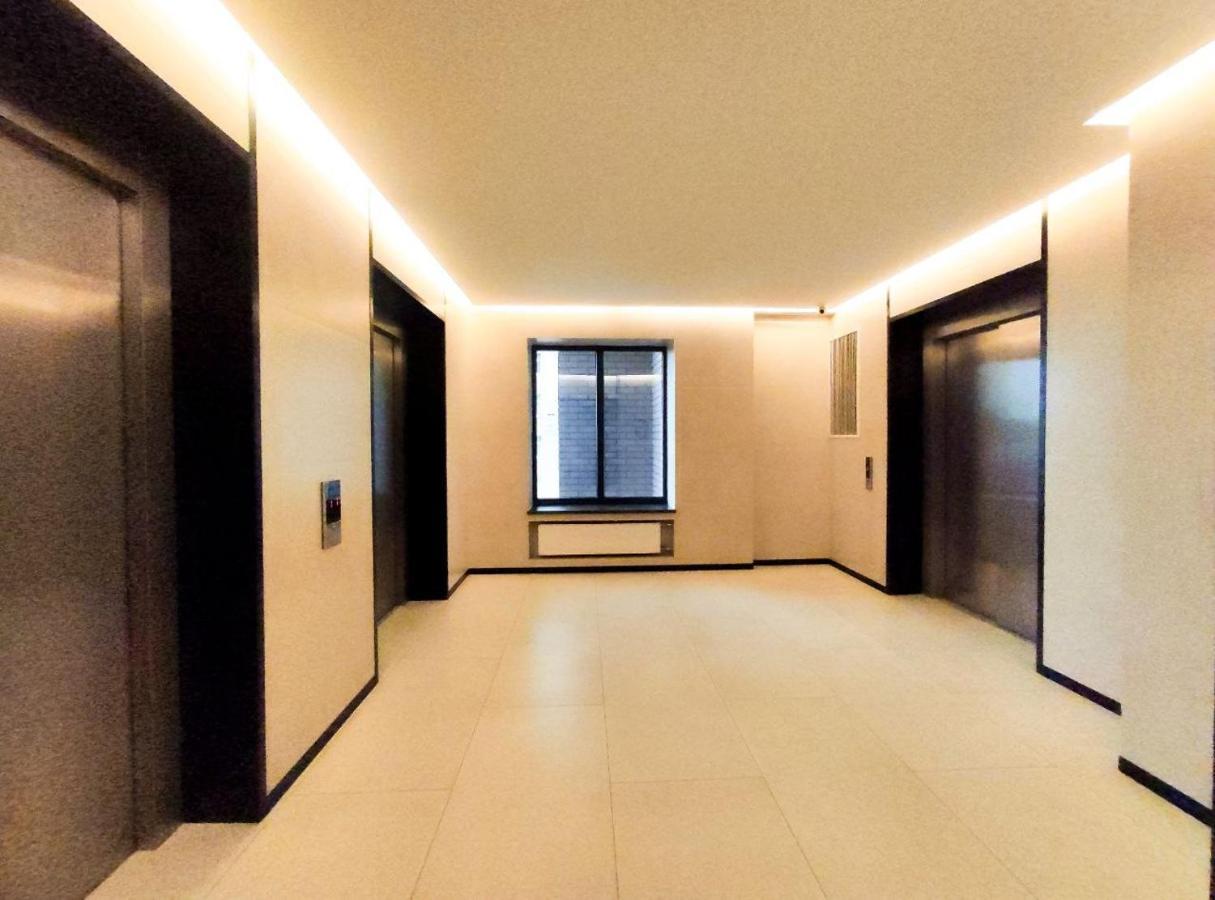 Petrovdom 52,67,205,213 In Smart Apartments In New York Concept House Kyiv Exterior photo