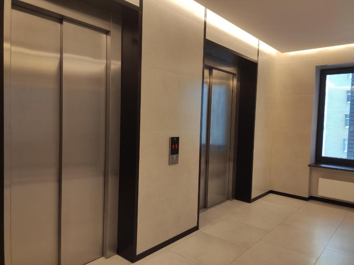 Petrovdom 52,67,205,213 In Smart Apartments In New York Concept House Kyiv Exterior photo
