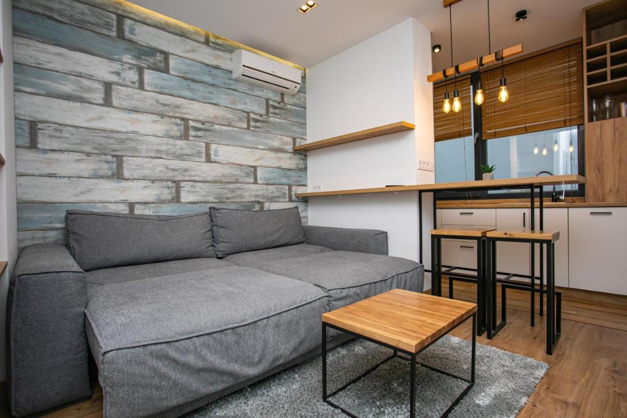 Petrovdom 52,67,205,213 In Smart Apartments In New York Concept House Kyiv Exterior photo