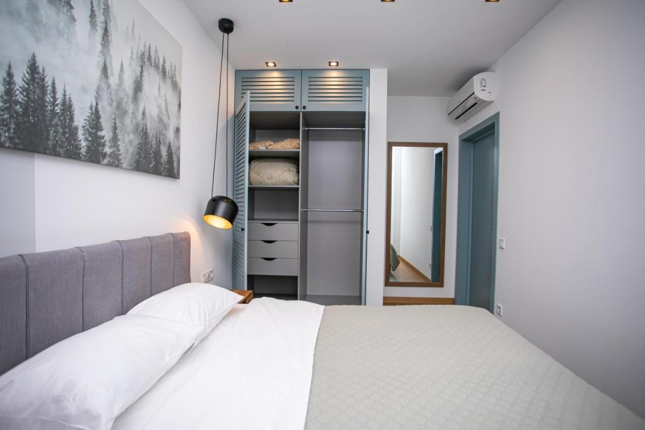 Petrovdom 52,67,205,213 In Smart Apartments In New York Concept House Kyiv Exterior photo