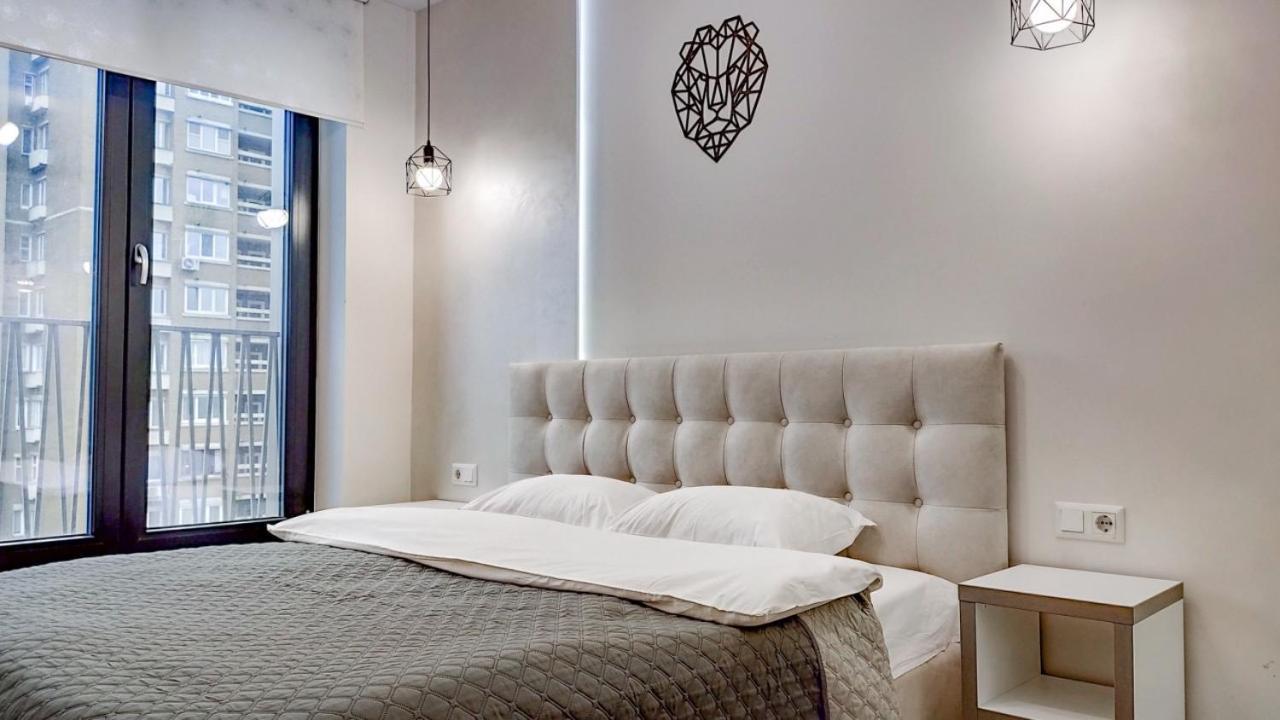 Petrovdom 52,67,205,213 In Smart Apartments In New York Concept House Kyiv Exterior photo