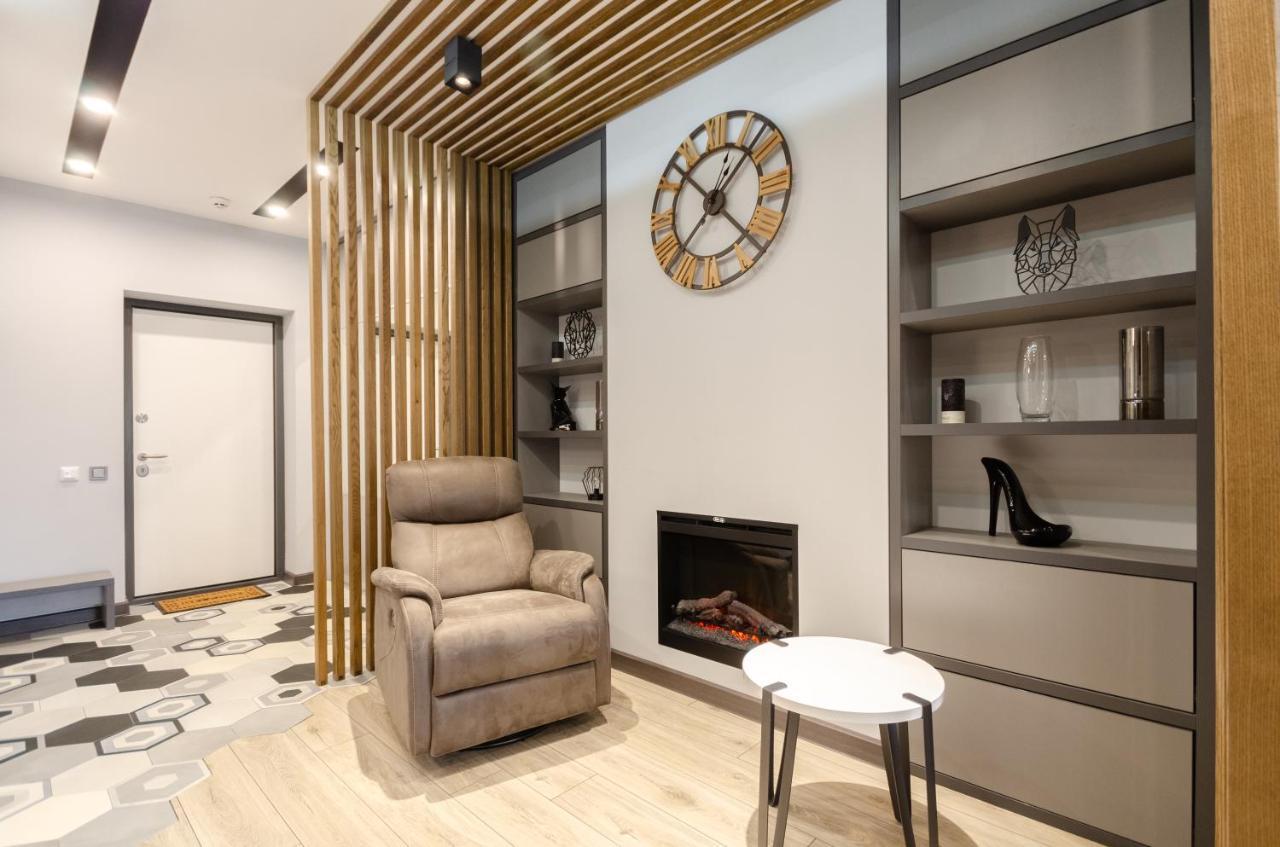 Petrovdom 52,67,205,213 In Smart Apartments In New York Concept House Kyiv Exterior photo