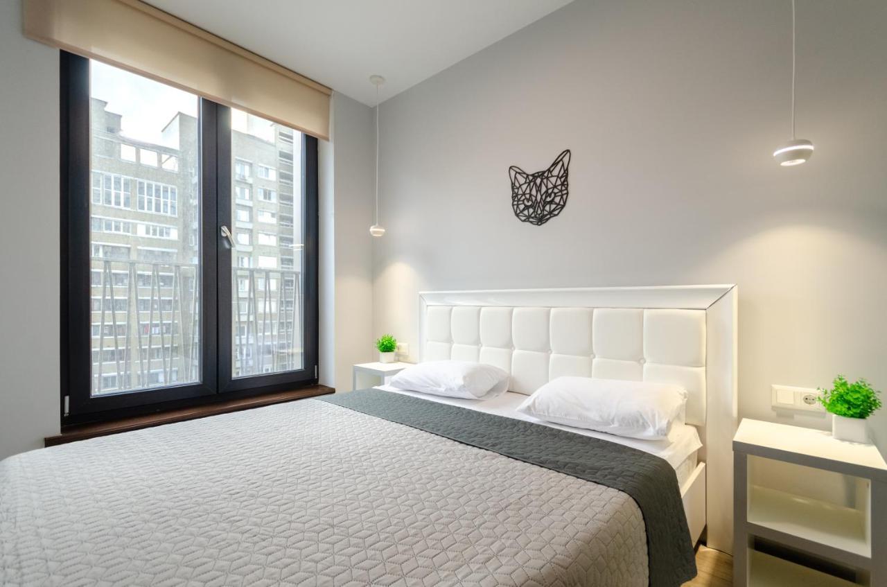 Petrovdom 52,67,205,213 In Smart Apartments In New York Concept House Kyiv Exterior photo