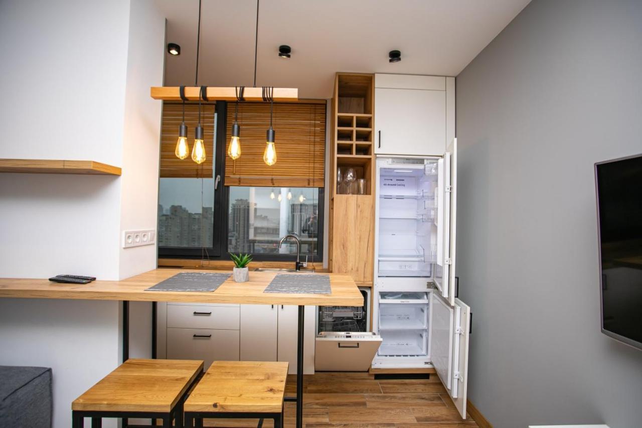 Petrovdom 52,67,205,213 In Smart Apartments In New York Concept House Kyiv Exterior photo