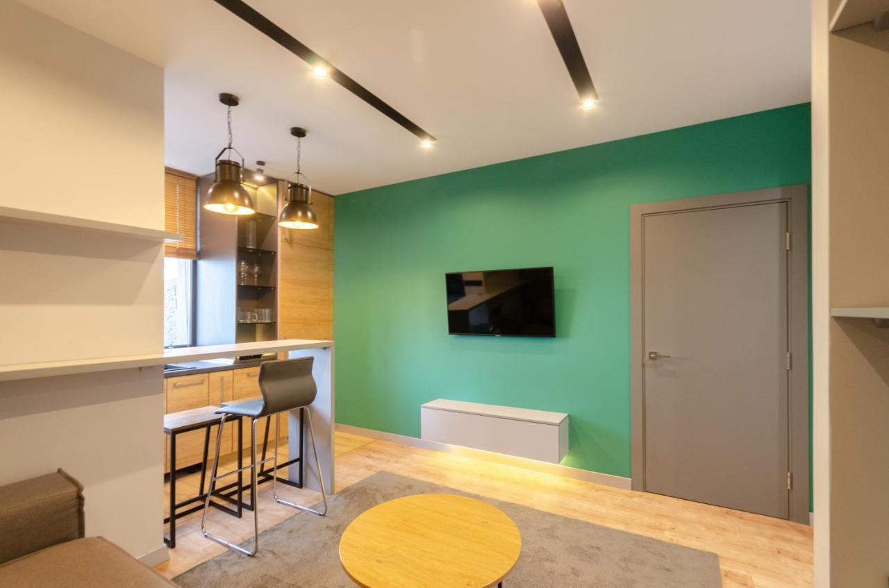 Petrovdom 52,67,205,213 In Smart Apartments In New York Concept House Kyiv Exterior photo