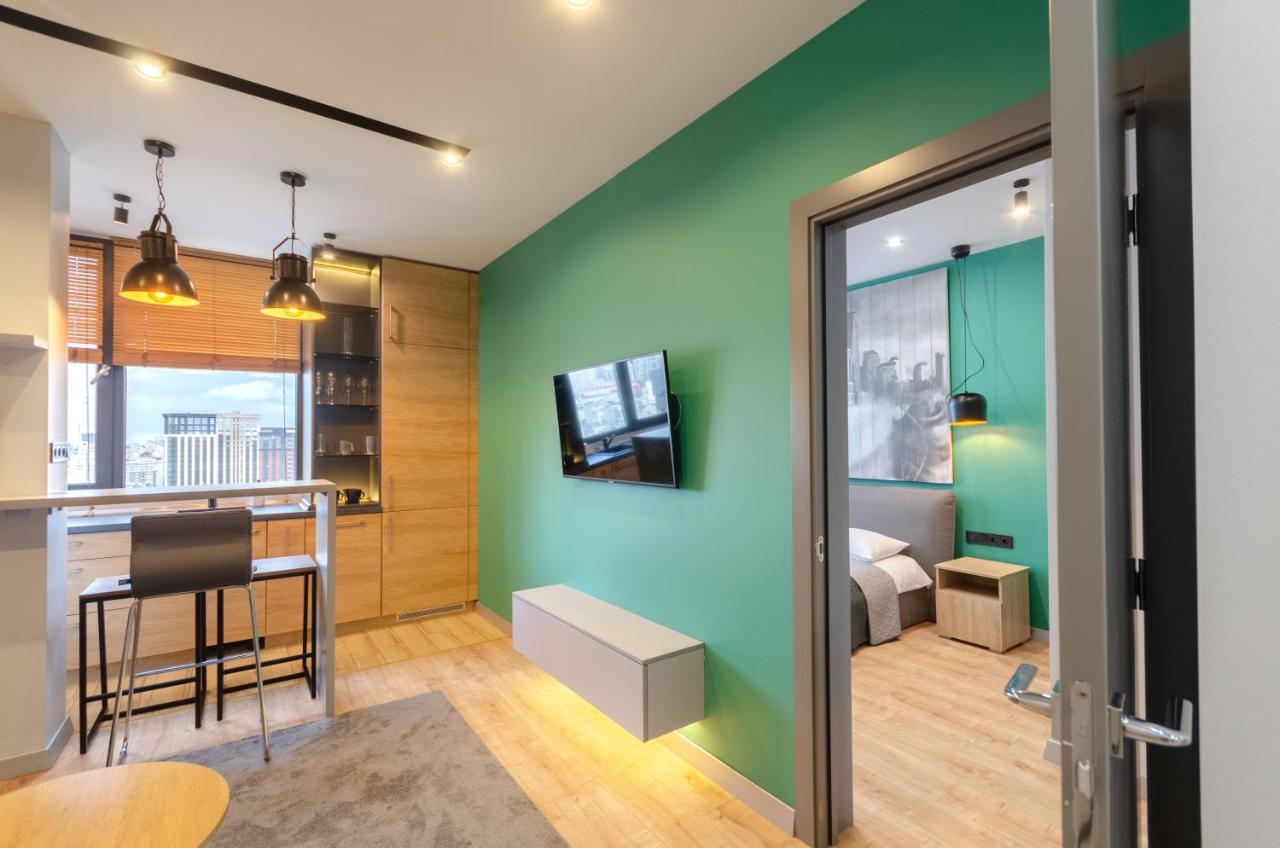 Petrovdom 52,67,205,213 In Smart Apartments In New York Concept House Kyiv Exterior photo